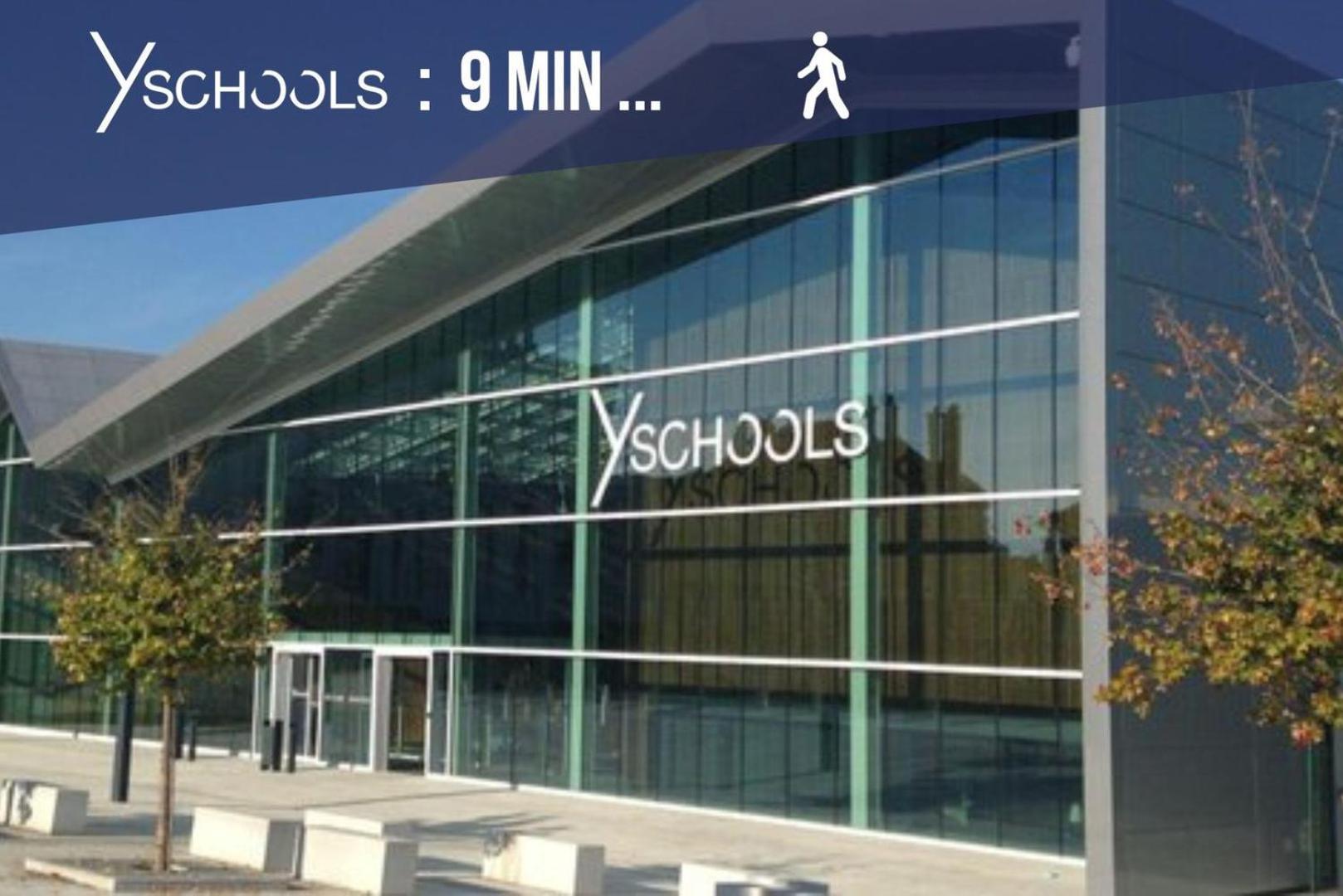 Le Travel - Equipe Proche Centre Et Yschools